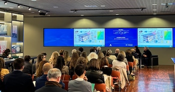 Más de 100 conferencias y