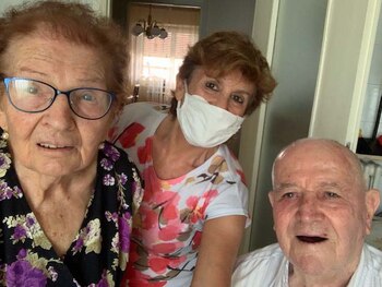 El reencuentro con sus tíos