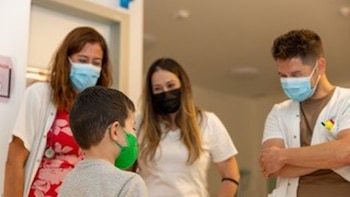 Todos los centros de España especialistas en cáncer infantil se unen en una red contra las recaídas de leucemia en niños