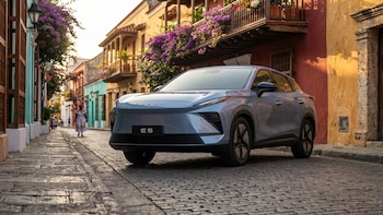 Chery inicia preventa de la E5 en Colombia: así es la SUV eléctrica desde $74.9 millones