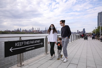 Una familia disfruta de una