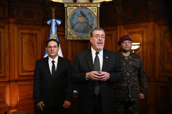 Decretan estado de sitio en