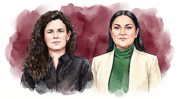 Ilustración en acuarela de dos mujeres en plano medio; una con cabello rizado oscuro y blusa negra, la otra con cabello liso oscuro y suéter verde con blazer.