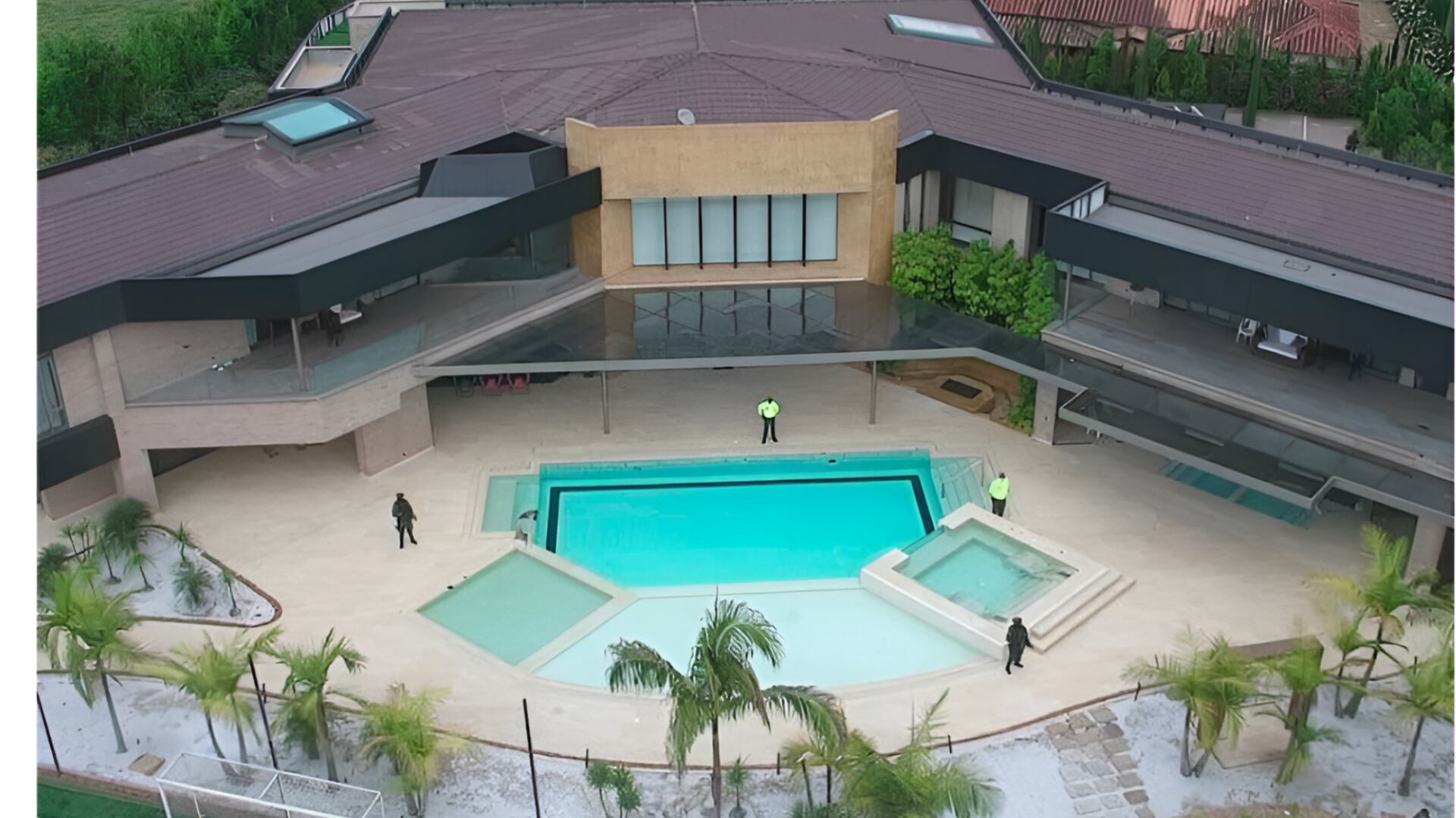 Las mansiones Villa Merlot y Villa Mónaco, en El Poblado, y las discotecas La Chula y La Chismosa forman parte del portafolio bajo investigación - crédito Policía Nacional de Colombia