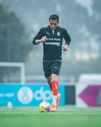 Yoshimar Yotún empezó a hacer