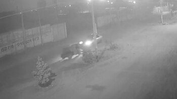 Policía choca contra mototaxi con