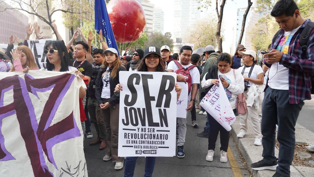 Jóvenes se congregaron en El Caballito para llevar a cabo el