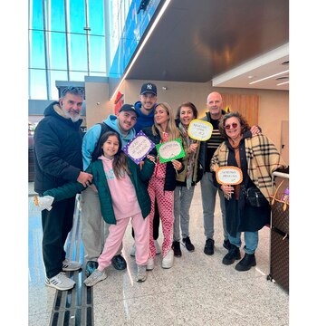 La pareja junto a sus