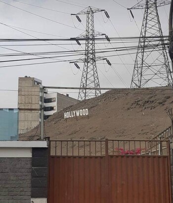 Hollywood Sign es el nombre