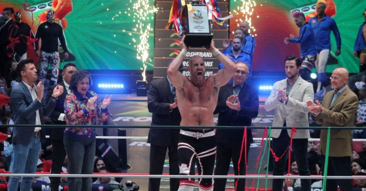 En 2024, Volador Jr, se quedó cerca del tetracampeonato al perder ante Claudio Castagnoli . (Cortesía CMLL)