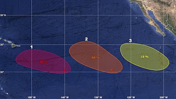 Servicio Meteorológico Nacional detecta tres zonas con potencial para evolucionar a ciclón tropical en el océano Pacífico