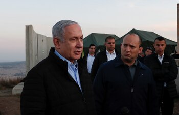 Netanyahu y Bennett, el 24 de noviembre de 2019 (Atef Safadi/Pool via REUTERS)