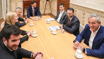 Pullaro reunió a los gobernadores de Mendoza, Corrientes y Chubut