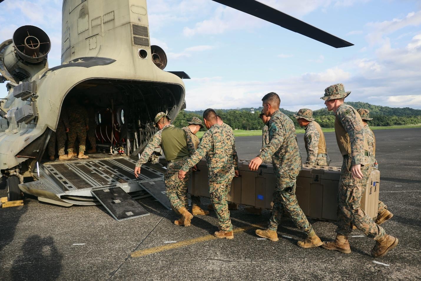 Estados Unidos movilizó cobijas, mosquiteros, lonas y carpas familiares para atender a miles de damnificados en cuatro provincias panameñas. Tomada de la embajada de EU en Panamá