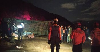 El vehículo militar que volcó