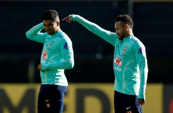 Neymar y Casemiro, los peso pesados que eligió Ancelotti para su asunción en la selección de Brasil (REUTERS/Andres Cuenca)
