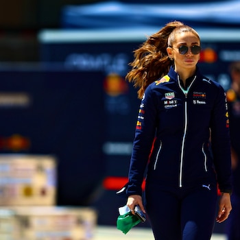 Checo Pérez y Alice Hedworth