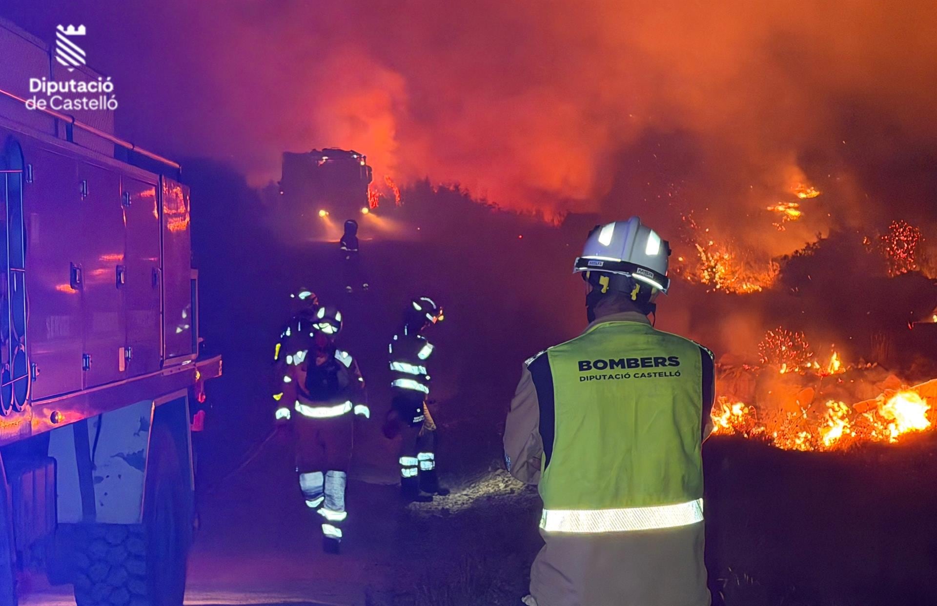 Estabilizado el incendio forestal de Tírig tras tres días activo