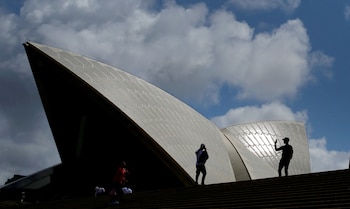 El aumento de la migración postpandemia y el encarecimiento del costo de vida intensificaron el debate sobre el control migratorio (REUTERS/Phil Noble/File Photo)