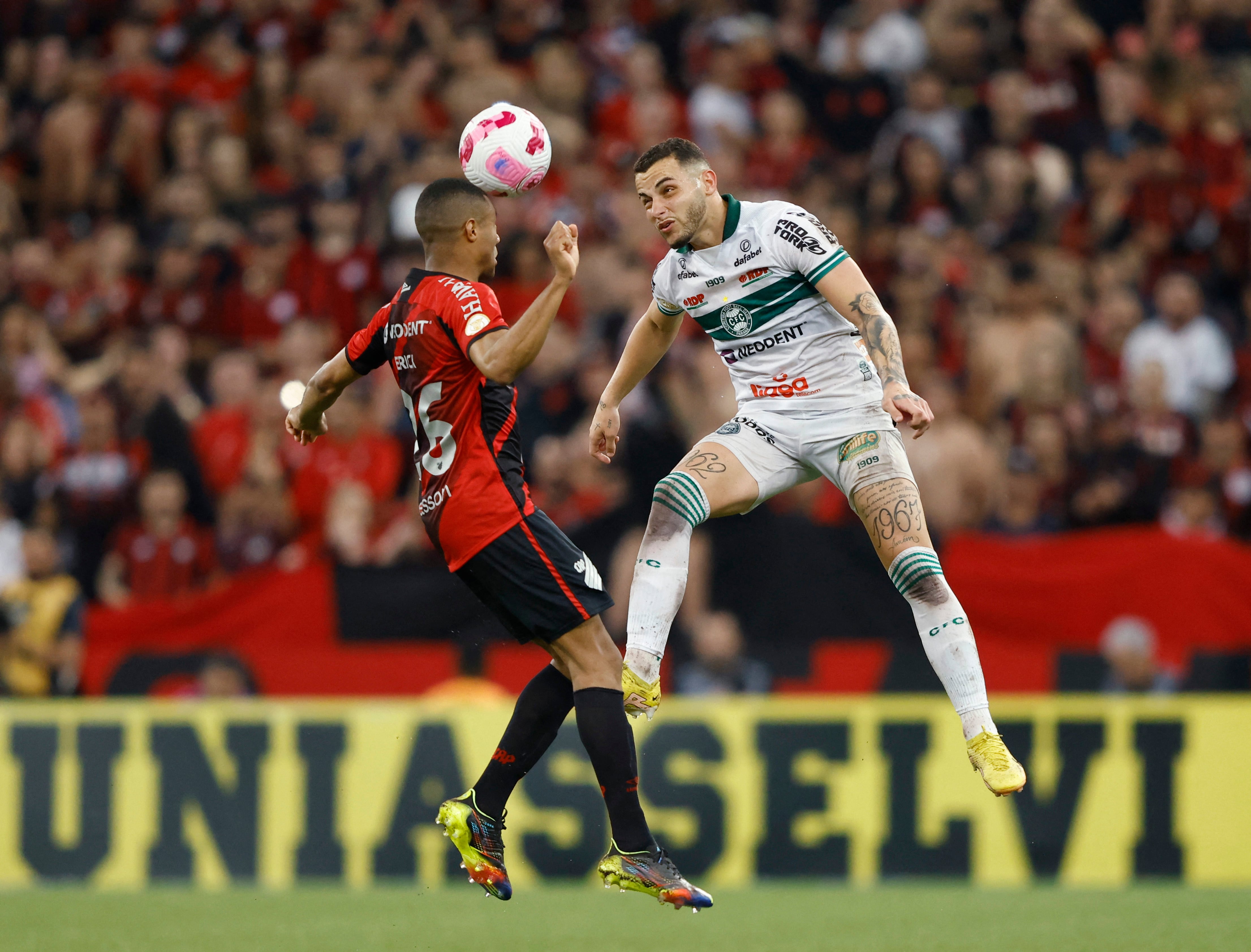 El clásico de Coritiba es uno de los más intensos de Brasil-crédito Rodolfo Buhrer/REUTERS