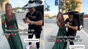 La mujer mostró su alegría