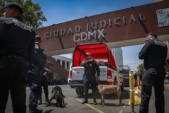 Elementos de seguridad y equipos de emergencia desplegaron un operativo y acordonaron la zona. (La imagen corresponde a una amenaza previa de bomba, registrada el pasado 15 de mayo. Crédito: redes sociales)