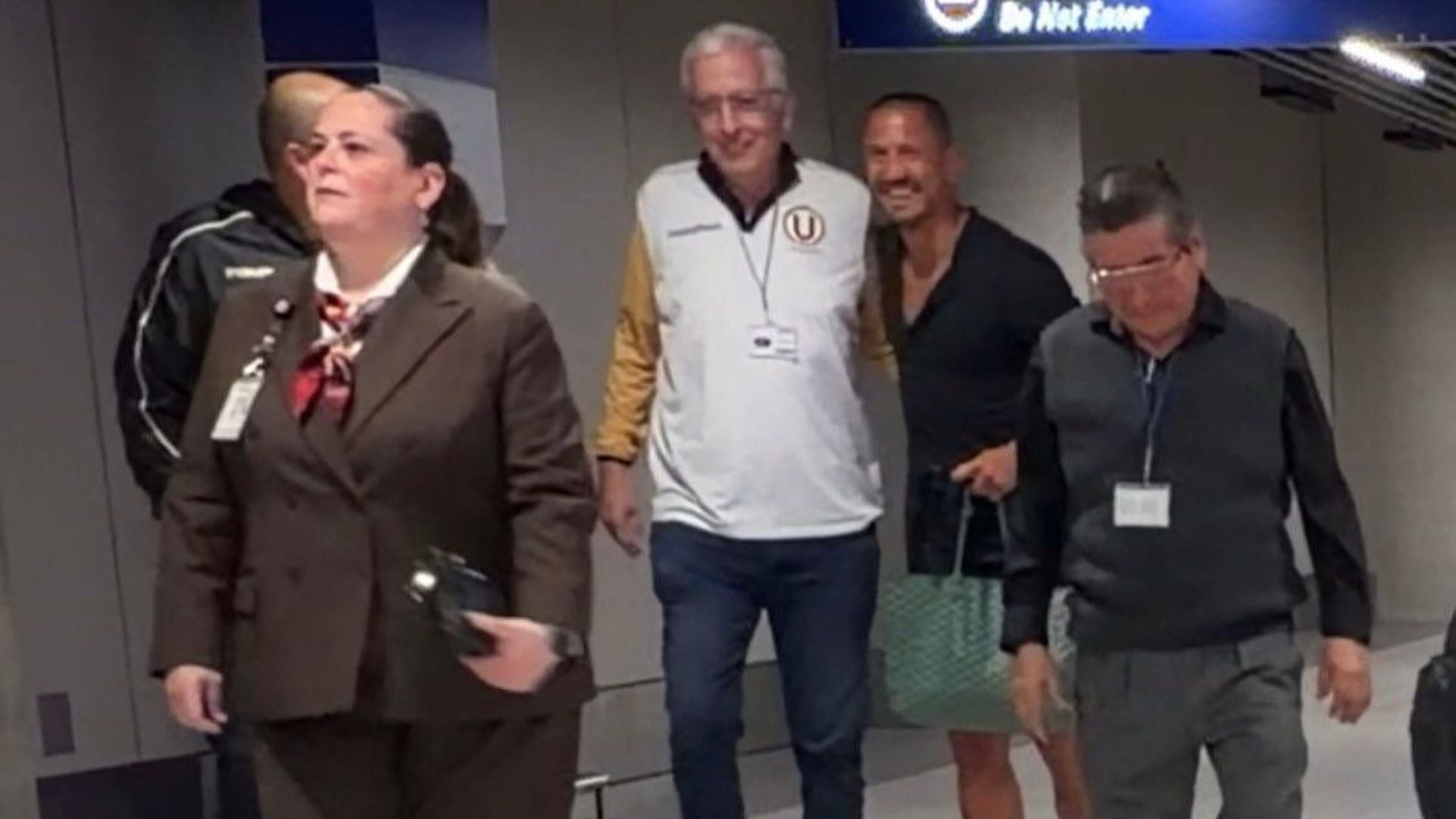 Lapadula aterriza en Lima y Universitario apuesta por un fichaje que sacude la Liga 1