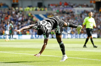 Patson Daka suele celebrar sus