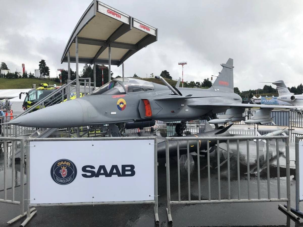 La llegada de los Gripen E a Colombia implica avances tecnológicos, económicos y sociales en el sector aeronáutico del país - crédito @SA_Defensa / X