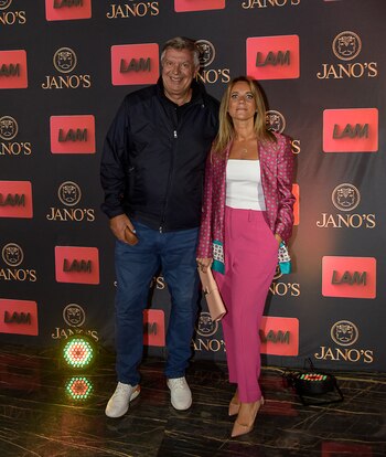 Fiesta 2000 programas de LAM - Alfombra roja