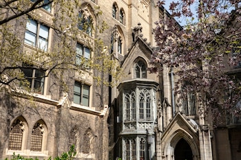 Grace Church en Broadway destaca