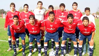 Dibu Martínez fotos ineditas en inferiores de Independiente