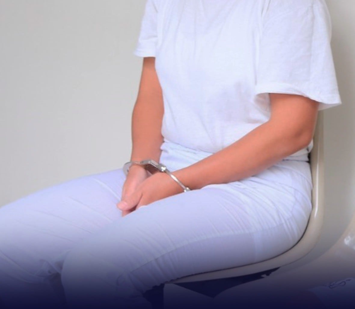 Cárcamo Jiménez atendía pacientes, prescribía medicamentos y realizaba procedimientos médicos sin título ni autorización en El Salvador./(Centros Judiciales El Salvador)