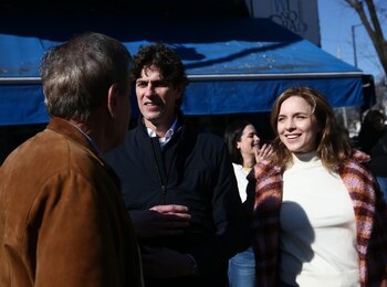 Martín Lousteau junto a Carla