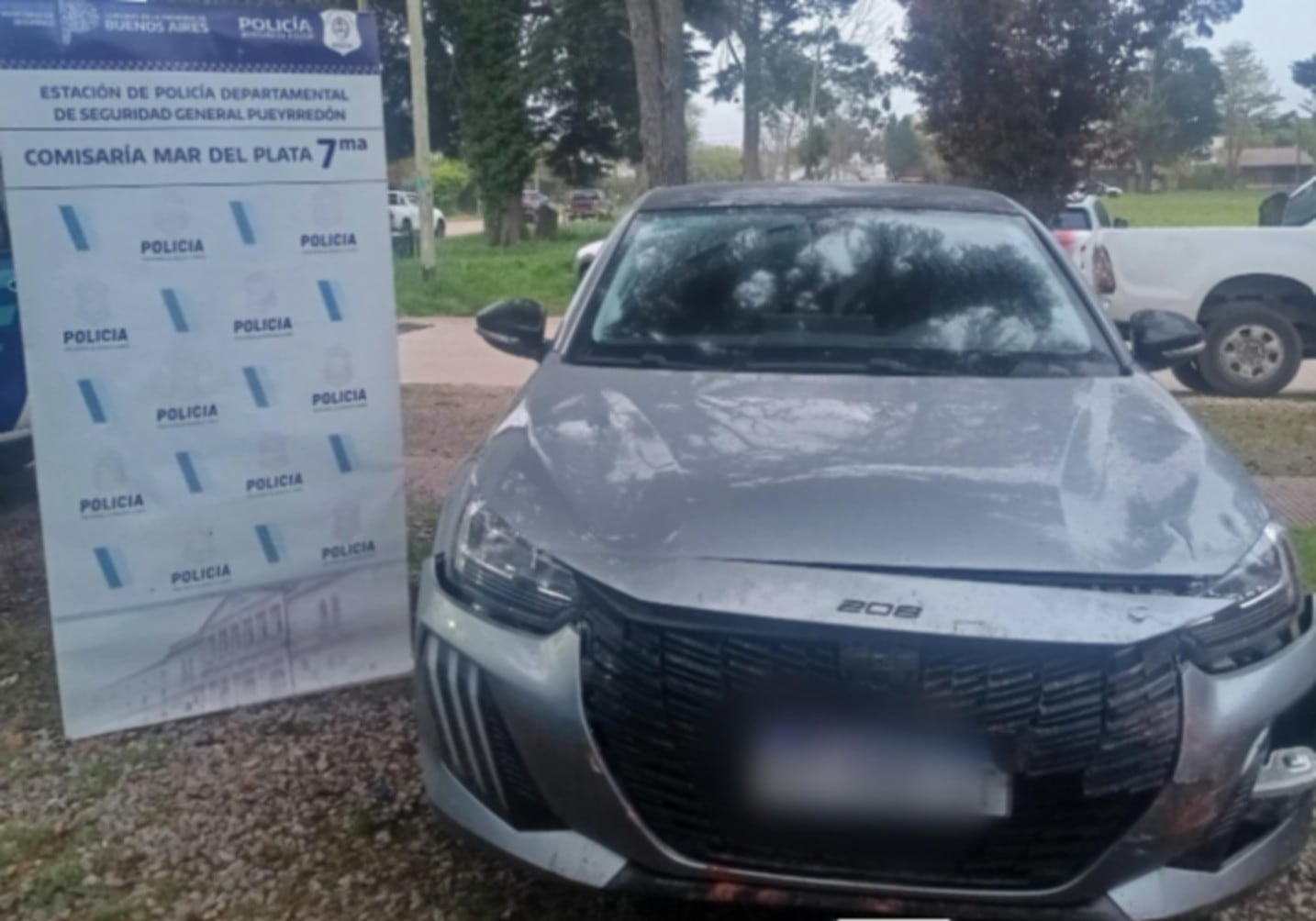 Un adolescente de 15 años fue aprehendido en el entretecho de una vivienda tras un operativo policial por el robo de un auto. (La Capital de Mar del Plata)