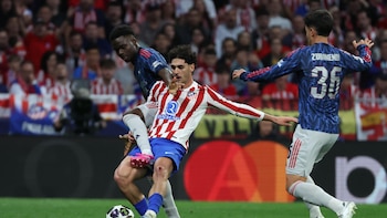 El Atlético de Madrid y el Arsenal no son capaces de deshacer el empate en el Metropolitano y dejan la eliminatoria de Champions abierta para la vuelta en Londres