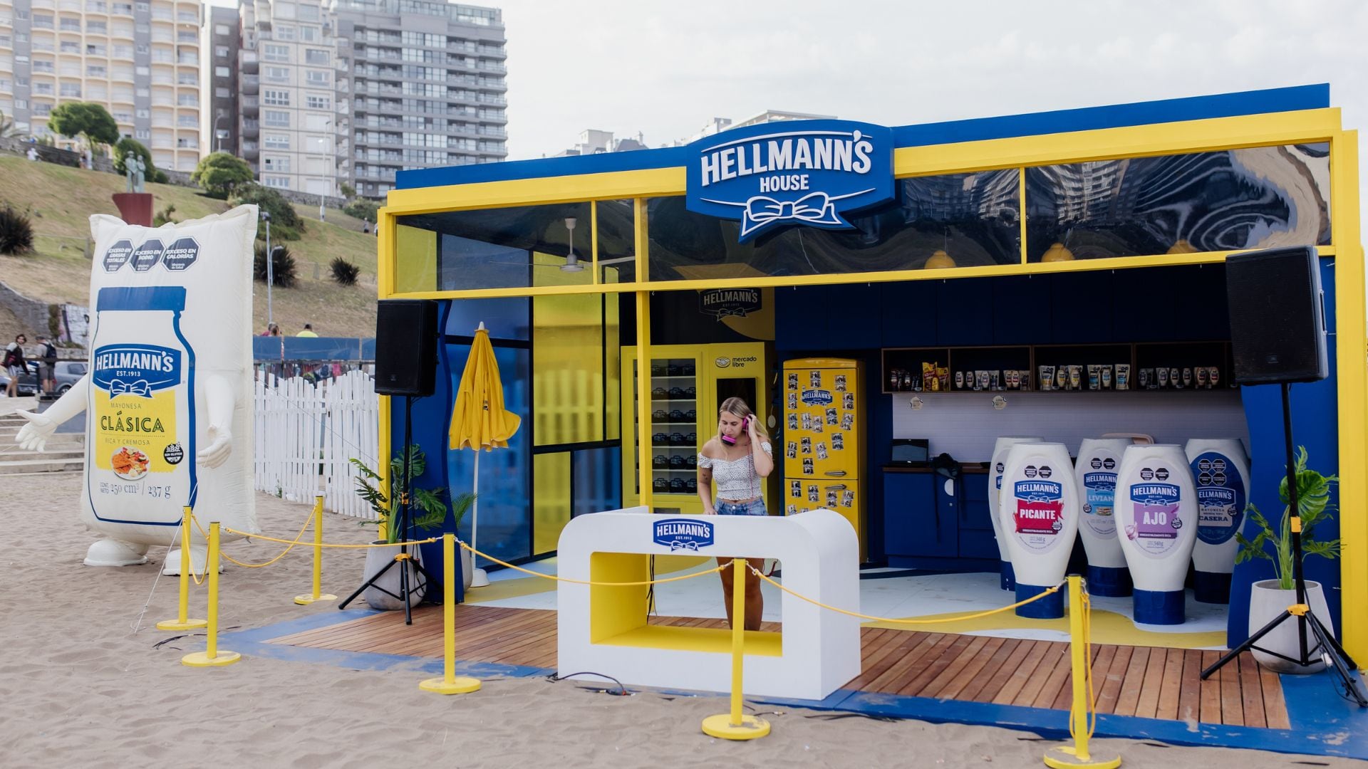 El espacio invita a hacer una pausa y sumarse a una experiencia pensada para disfrutar al aire libre (Gabriel Bulacio)