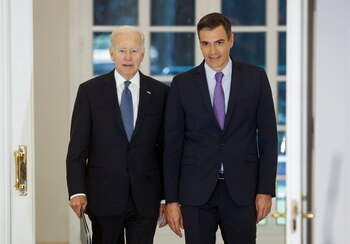 Pedro Sánchez junto Joe Biden