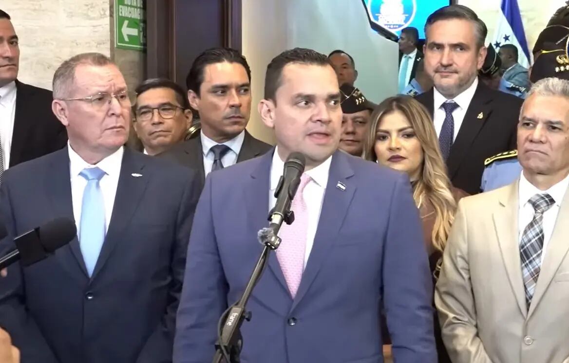 El presidente del Congreso Nacional, Tomás Zambrano, anunció que se evalúan entre tres y cuatro terrenos para definir dónde se construirá el nuevo centro penitenciario. (Foto: Proceso Digital HN)