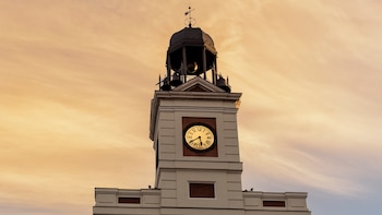 Reloj de la Puerta del