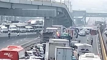 Bloqueos en carreteras y accidentes hoy miércoles 13 de mayo: chóferes bloquean la circulación en Avenida Insurgentes Norte