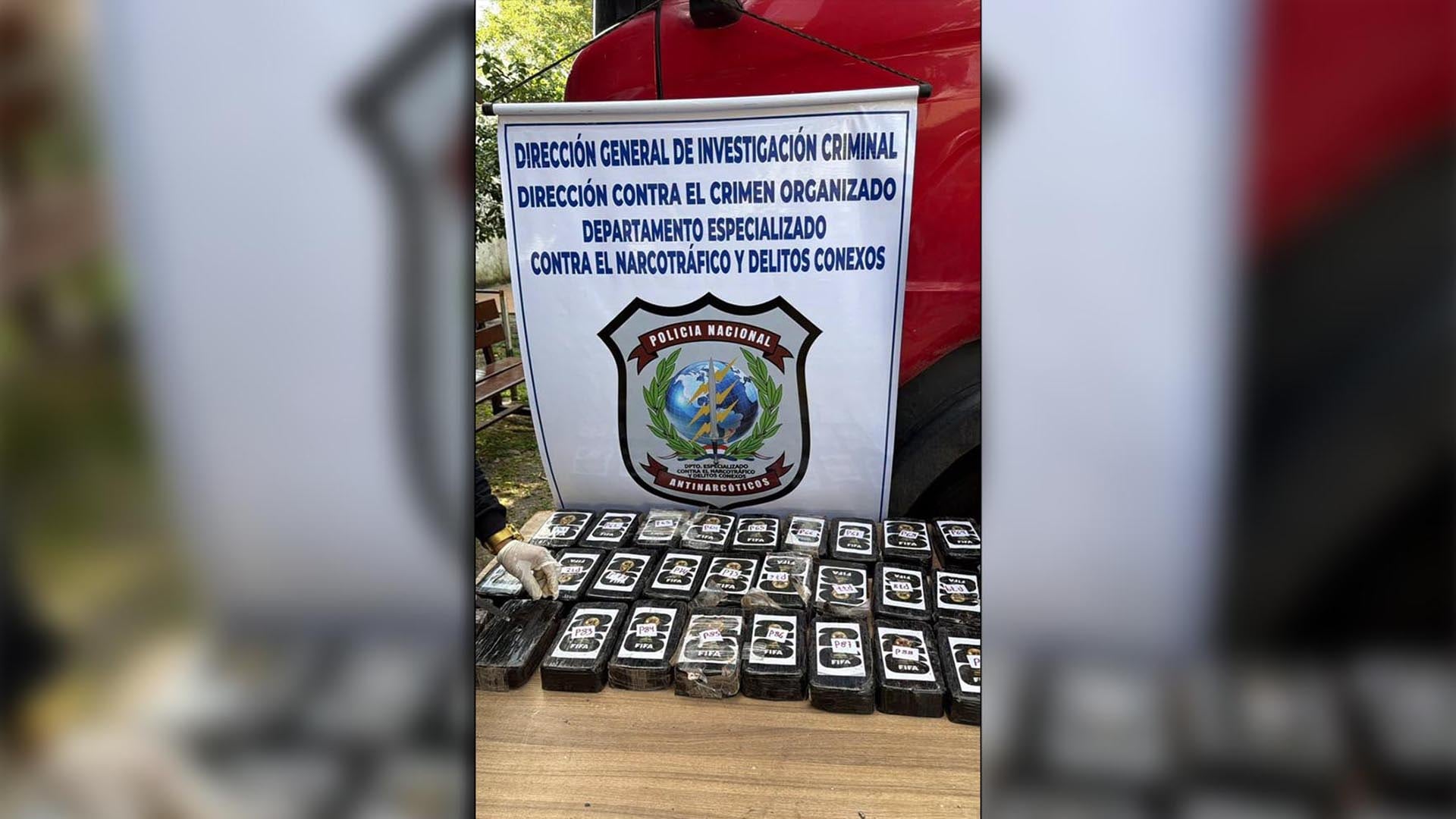 Paraguay decomisó 450 kilos de cocaína boliviana cerca de la frontera con Argentina