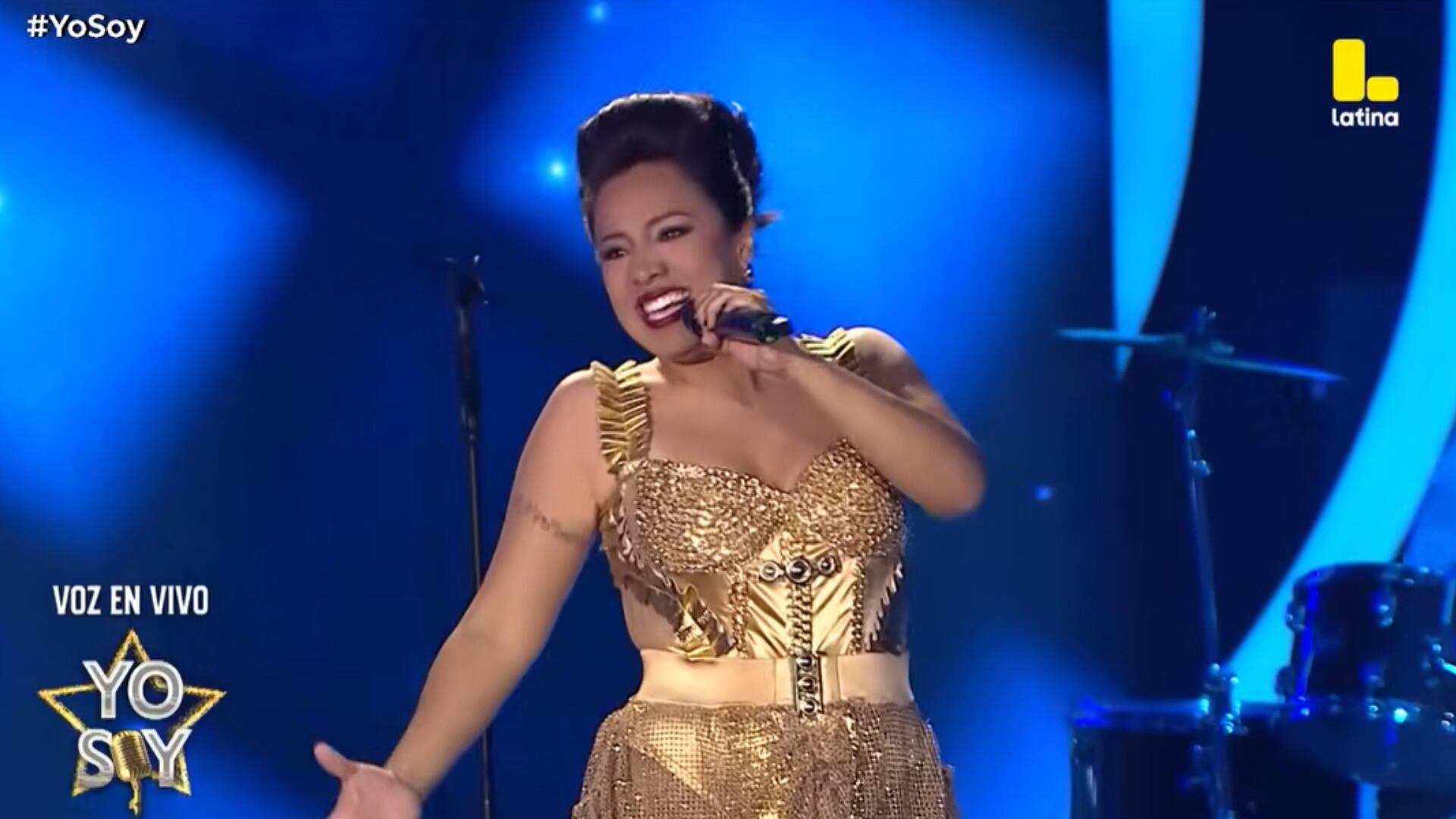 Imitadora de Alejandra Guzmán tuvo una presentación que generó tendencia en redes. Latina TV