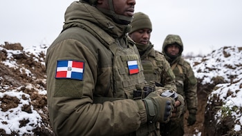 «Los tienen como carne de cañón»: Más de 150 dominicanos son víctimas de reclutamiento para la guerra en Rusia
