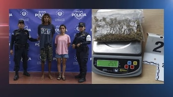 La PNC reportó la detención de dos personas que transportaban marihuana en un vehículo con placas guatemaltecas en Costa Azul, Chiltiupán, La Libertad Costa. (Foto cortesía Policía Nacional Civil)