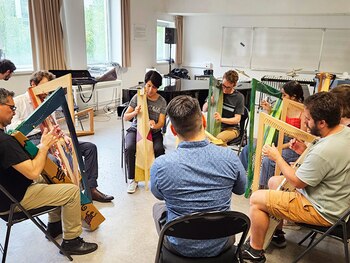 Alumnos de la UNAM tocaron