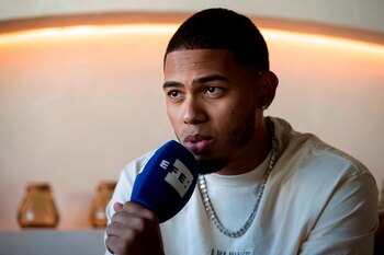 Myke Towers en una entrevista