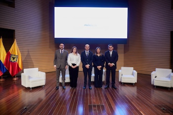 El debate sobre el sistema penal juvenil en Colombia reúne a autoridades clave en el Auditorio Huitaca de Bogotá - crédito Defensoría del Pueblo