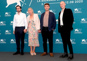 La viuda del difunto director