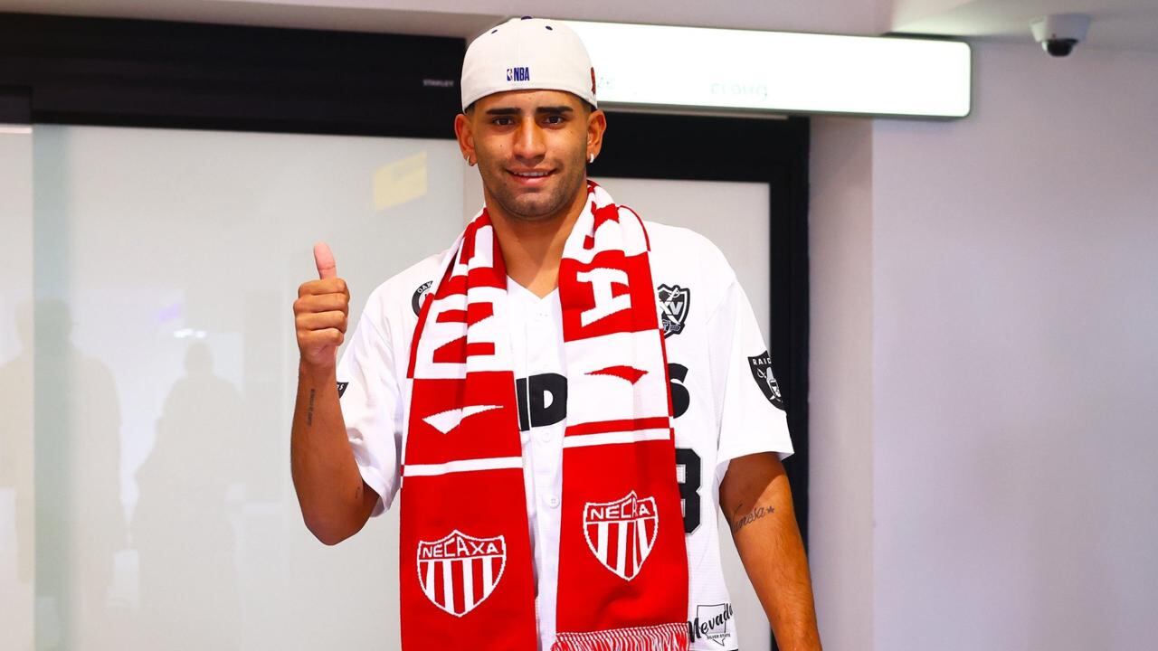 El joven volante argentino, formado en Independiente de Avellaneda y con un paso sobresaliente por Barracas Central, se convierte en la apuesta principal para potenciar el ataque de Necaxa en busca de recuperar protagonismo en la Liga MX. (X/ @ClubNecaxa)